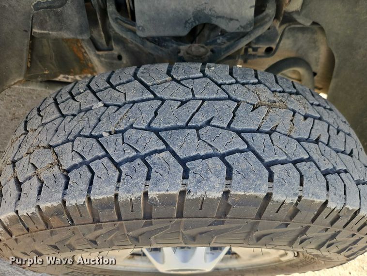 image for item EO4814 2013 Chevrolet Silverado 2500HD Crew Cab utility bed pickup truck