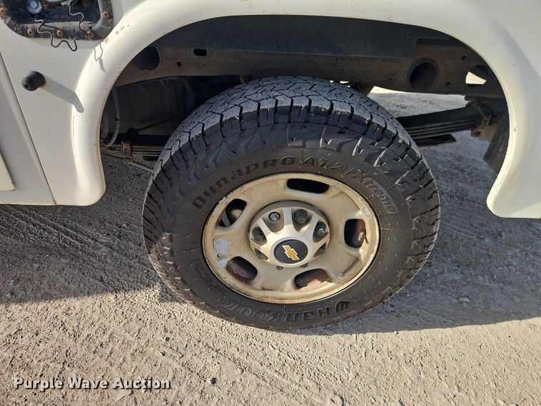 image for item EO4814 2013 Chevrolet Silverado 2500HD Crew Cab utility bed pickup truck