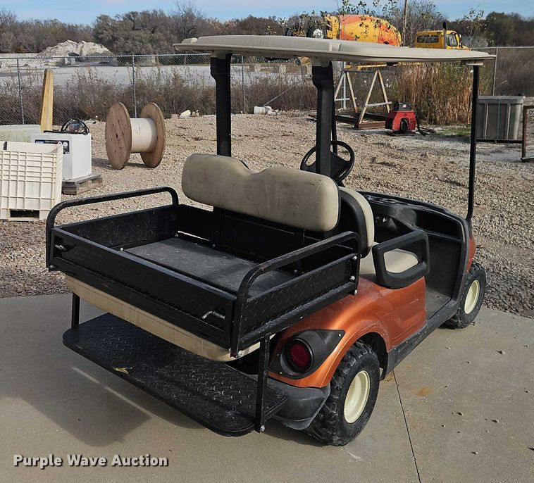 image for item EO4816 Yamaha golf cart