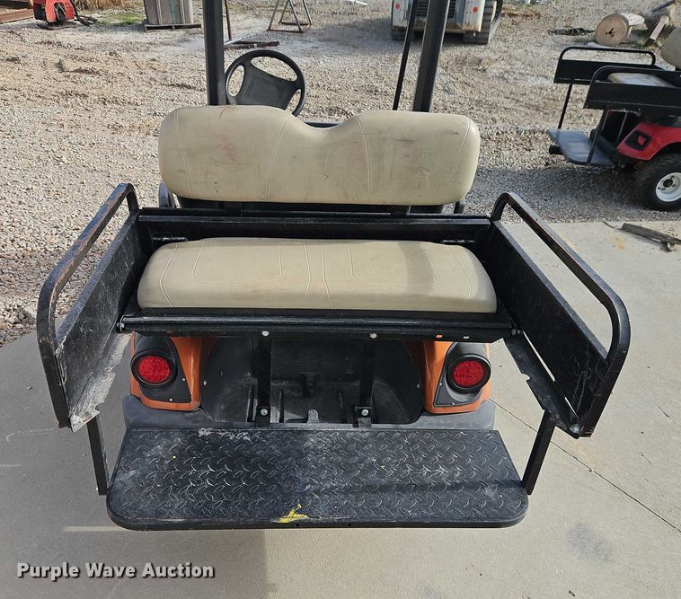 image for item EO4816 Yamaha golf cart