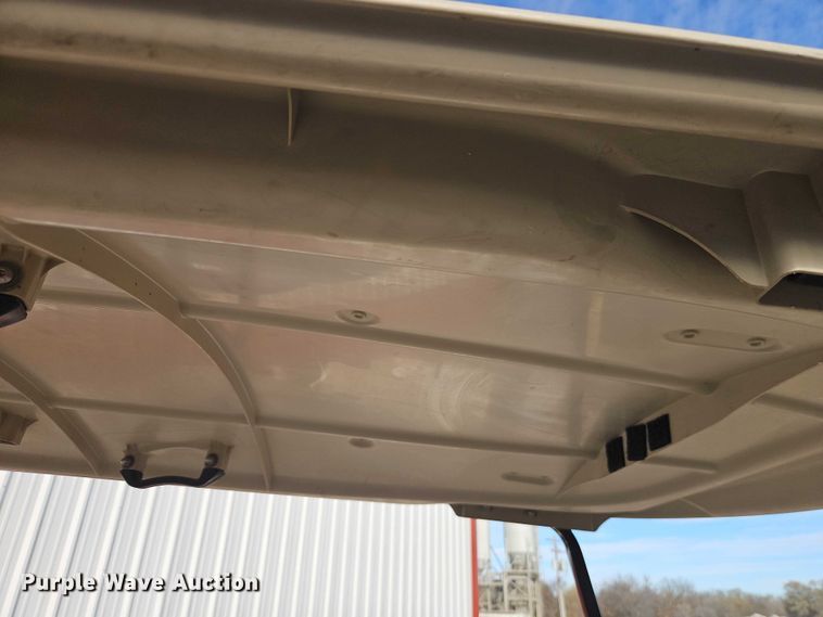 image for item EO4816 Yamaha golf cart