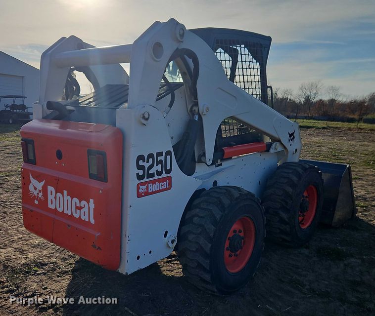 image for item EO4819 2009 Bobcat S250 skid steer loader
