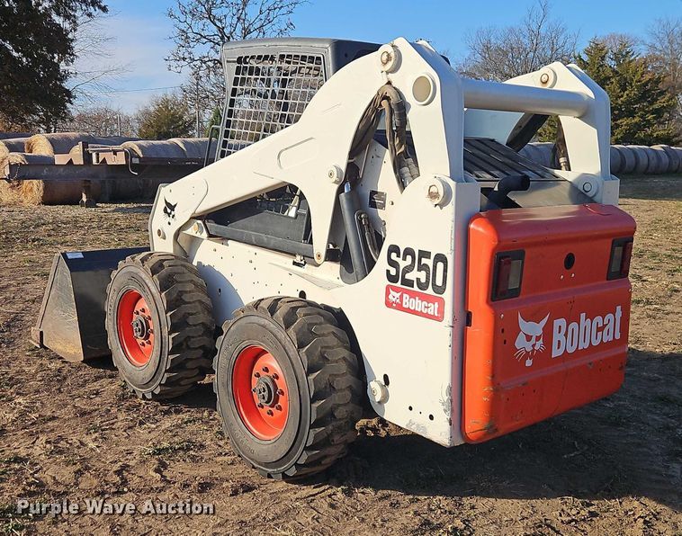 image for item EO4819 2009 Bobcat S250 skid steer loader