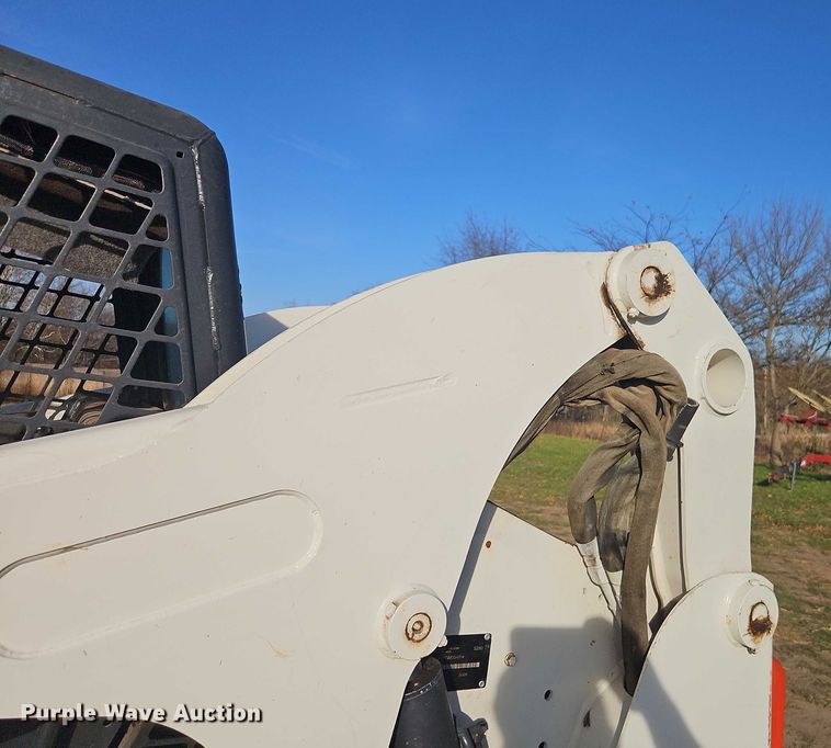 image for item EO4819 2009 Bobcat S250 skid steer loader