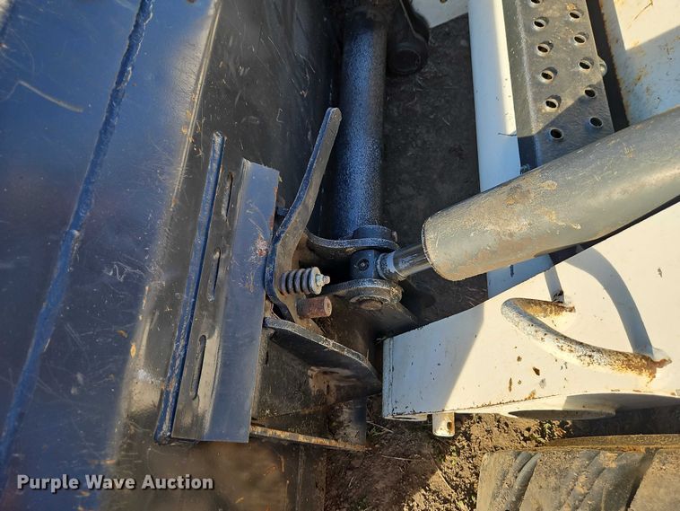 image for item EO4819 2009 Bobcat S250 skid steer loader