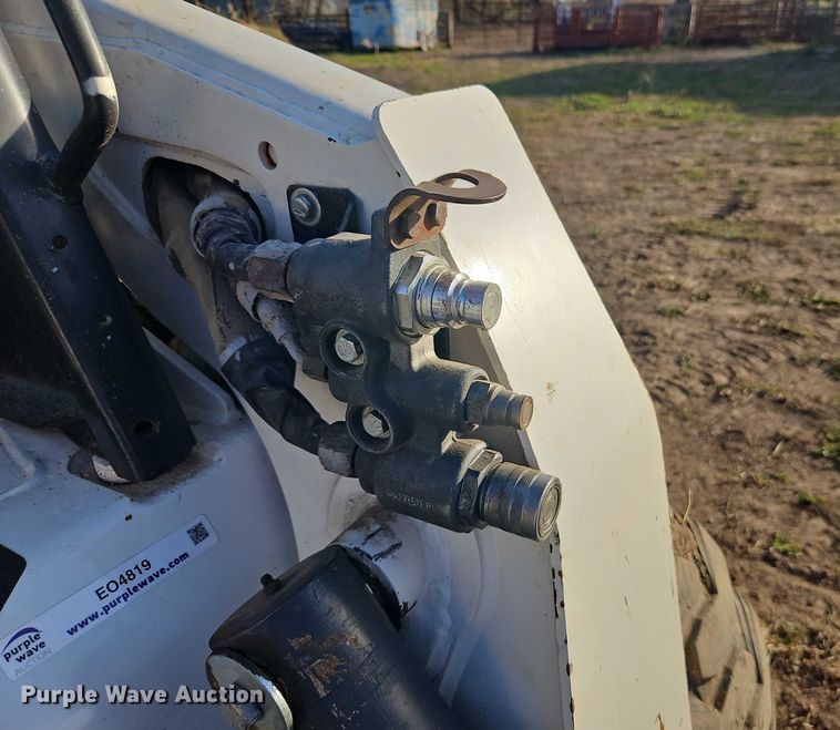 image for item EO4819 2009 Bobcat S250 skid steer loader