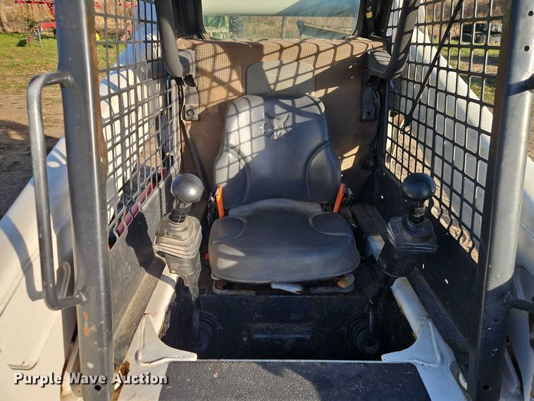 image for item EO4819 2009 Bobcat S250 skid steer loader
