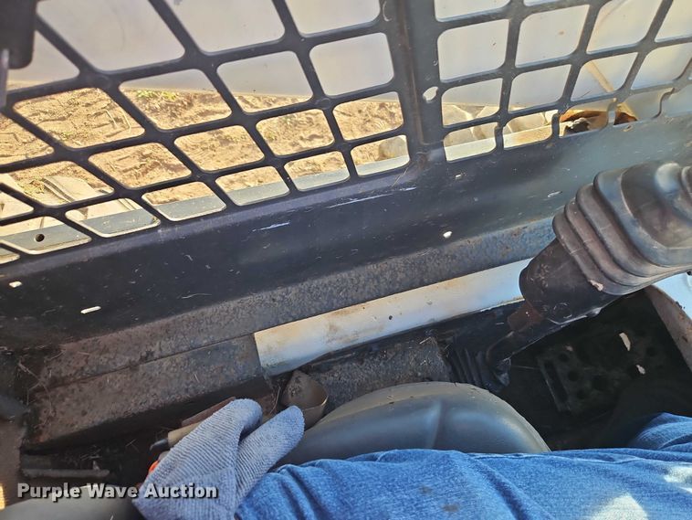 image for item EO4819 2009 Bobcat S250 skid steer loader