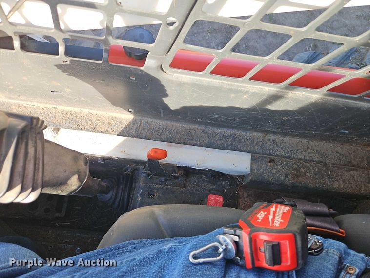 image for item EO4819 2009 Bobcat S250 skid steer loader