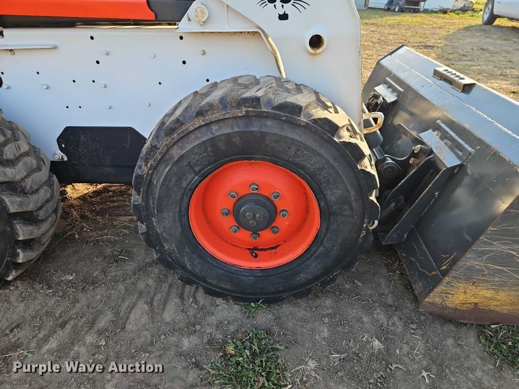 image for item EO4819 2009 Bobcat S250 skid steer loader