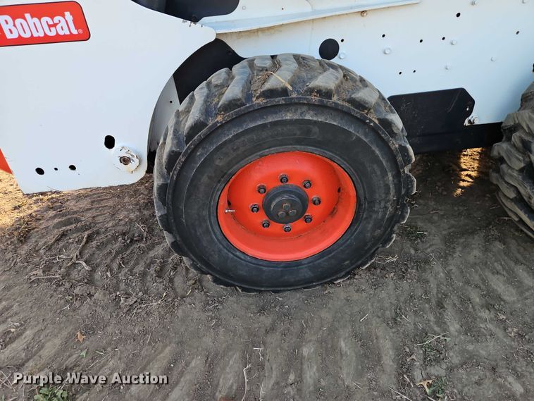 image for item EO4819 2009 Bobcat S250 skid steer loader