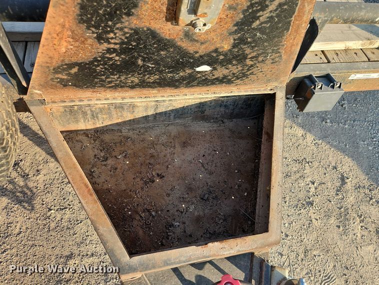 image for item EO4820 2005 Buck Dandy utility trailer