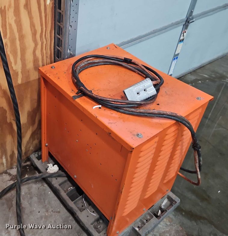 image for item EO4824 Linde B30 TE/S forklift