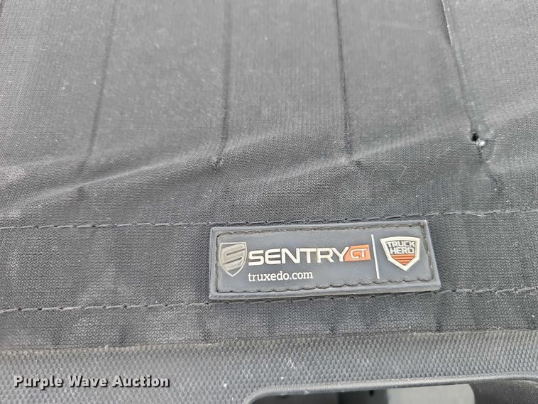 image for item EO4828 2018 GMC Sierra 1500 SLT Crew Cab pickup truck