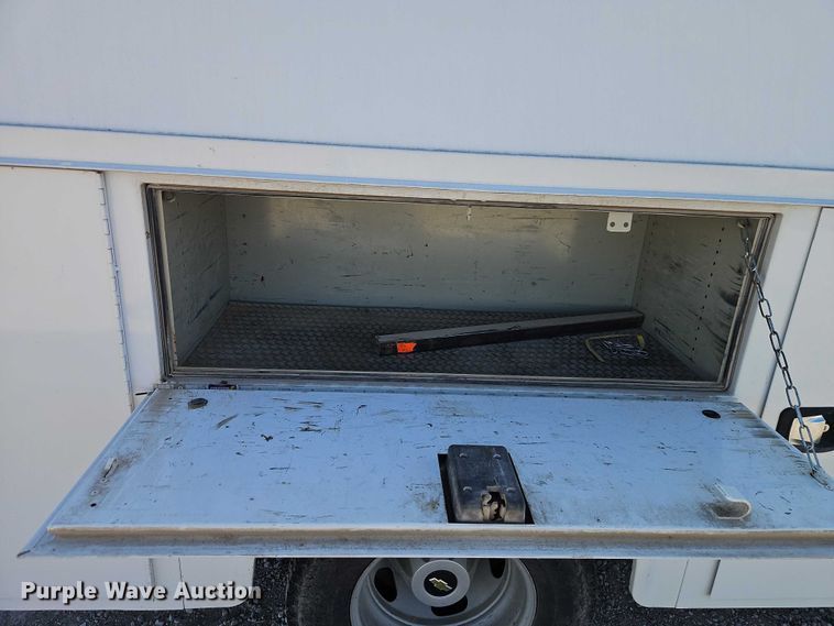 image for item EO4829 2014 Chevrolet Silverado 3500HD utility bed pickup truck