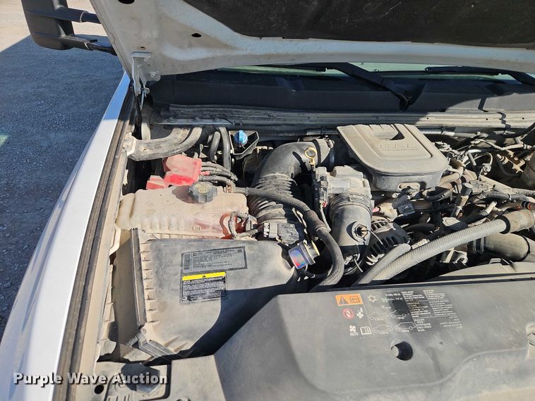 image for item EO4829 2014 Chevrolet Silverado 3500HD utility bed pickup truck