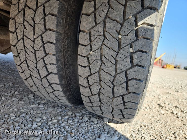 image for item EO4829 2014 Chevrolet Silverado 3500HD utility bed pickup truck