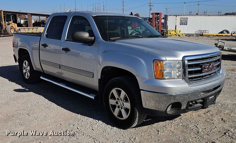 image for item EO4831 2013 GMC Sierra 1500 SLE Crew Cab pickup truck