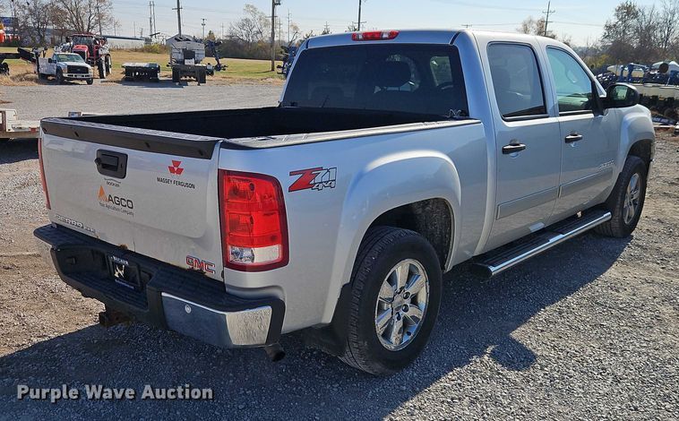 image for item EO4831 2013 GMC Sierra 1500 SLE Crew Cab pickup truck