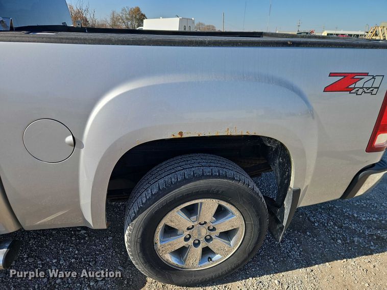 image for item EO4831 2013 GMC Sierra 1500 SLE Crew Cab pickup truck