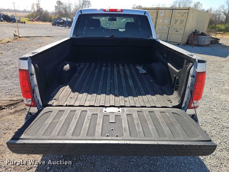 image for item EO4831 2013 GMC Sierra 1500 SLE Crew Cab pickup truck