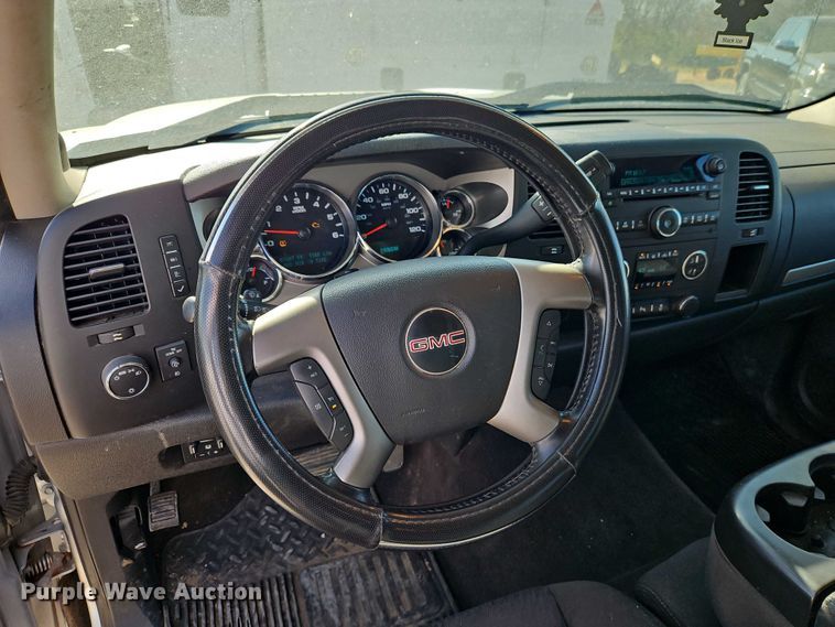 image for item EO4831 2013 GMC Sierra 1500 SLE Crew Cab pickup truck