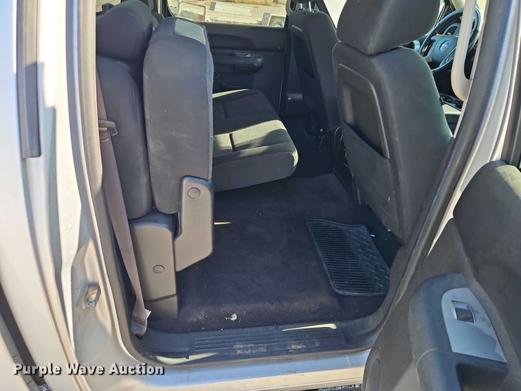 image for item EO4831 2013 GMC Sierra 1500 SLE Crew Cab pickup truck