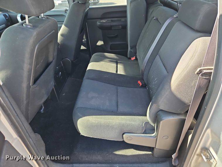 image for item EO4831 2013 GMC Sierra 1500 SLE Crew Cab pickup truck