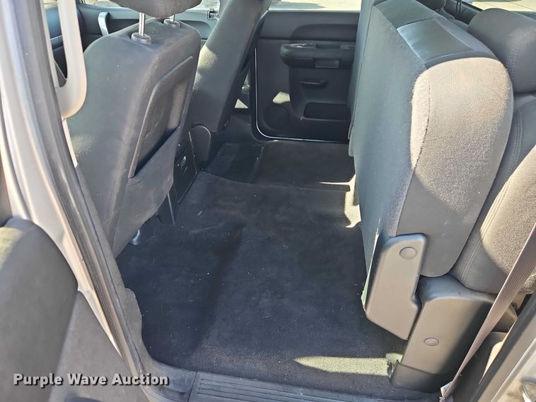 image for item EO4831 2013 GMC Sierra 1500 SLE Crew Cab pickup truck