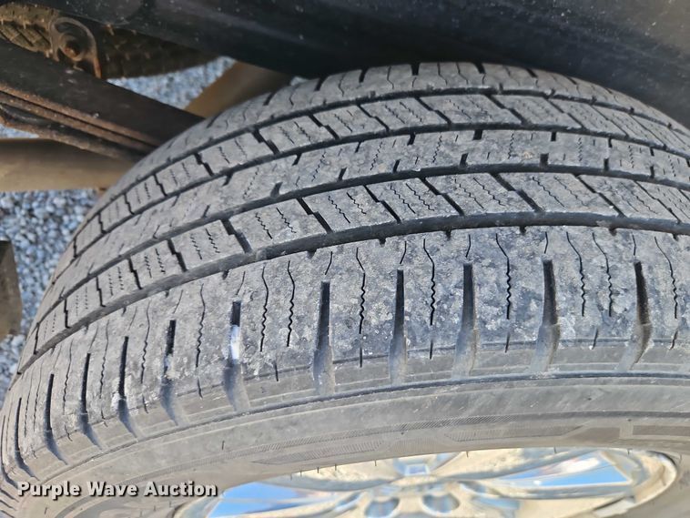 image for item EO4831 2013 GMC Sierra 1500 SLE Crew Cab pickup truck