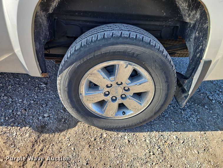 image for item EO4831 2013 GMC Sierra 1500 SLE Crew Cab pickup truck