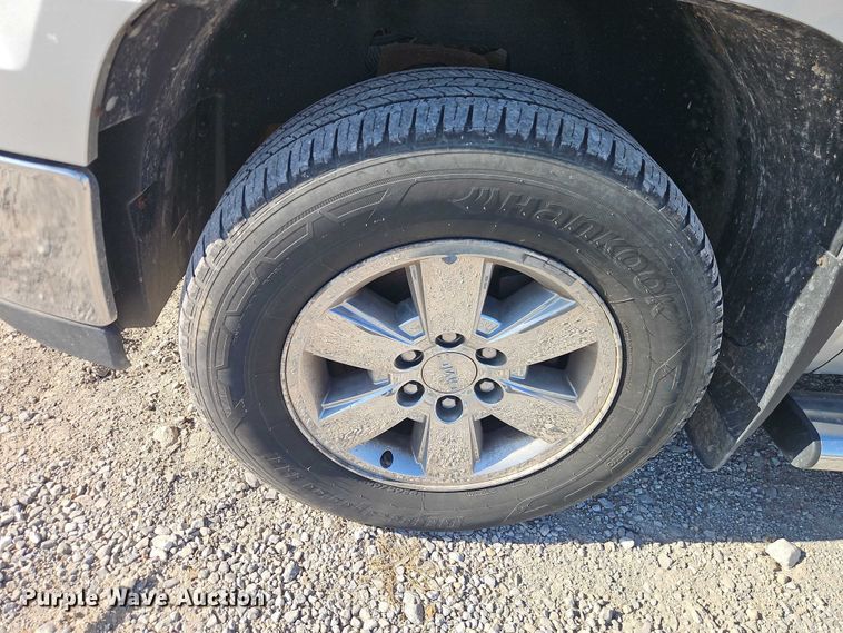 image for item EO4831 2013 GMC Sierra 1500 SLE Crew Cab pickup truck