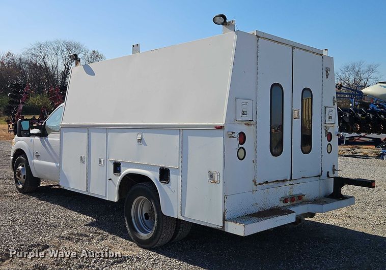 image for item EO4832 2011 Ford F350 Super Duty  utility bed pickup truck