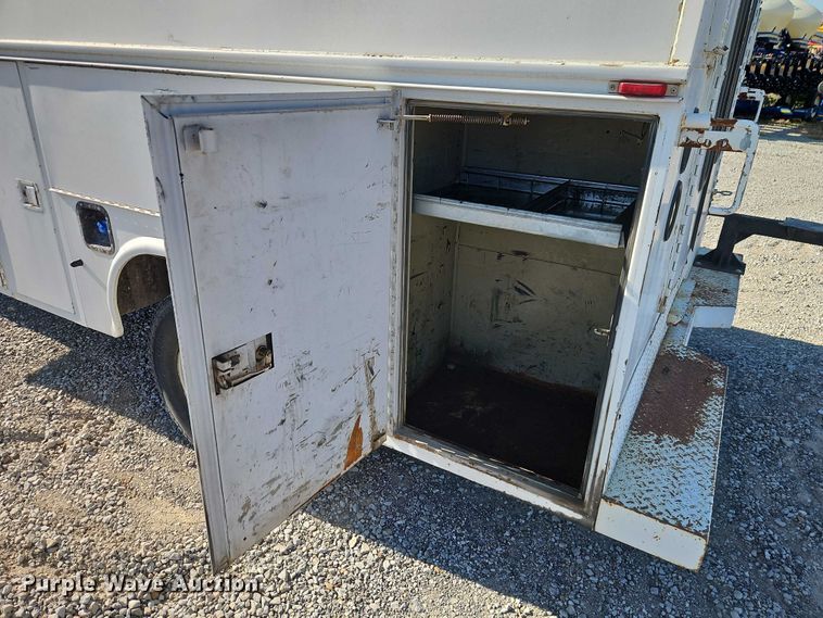 image for item EO4832 2011 Ford F350 Super Duty  utility bed pickup truck