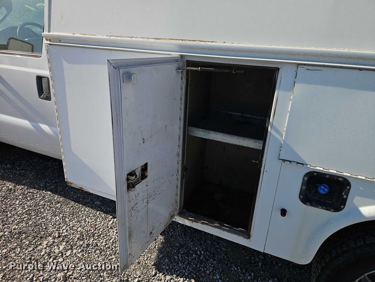 image for item EO4832 2011 Ford F350 Super Duty  utility bed pickup truck