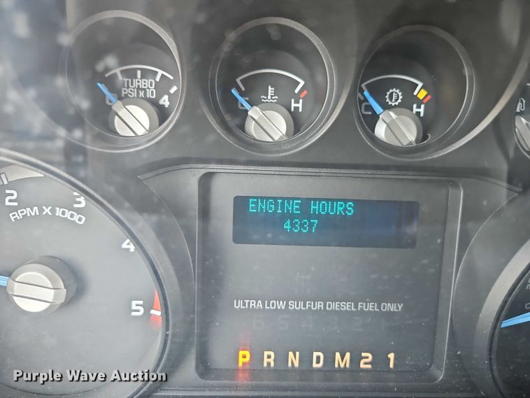 image for item EO4832 2011 Ford F350 Super Duty  utility bed pickup truck