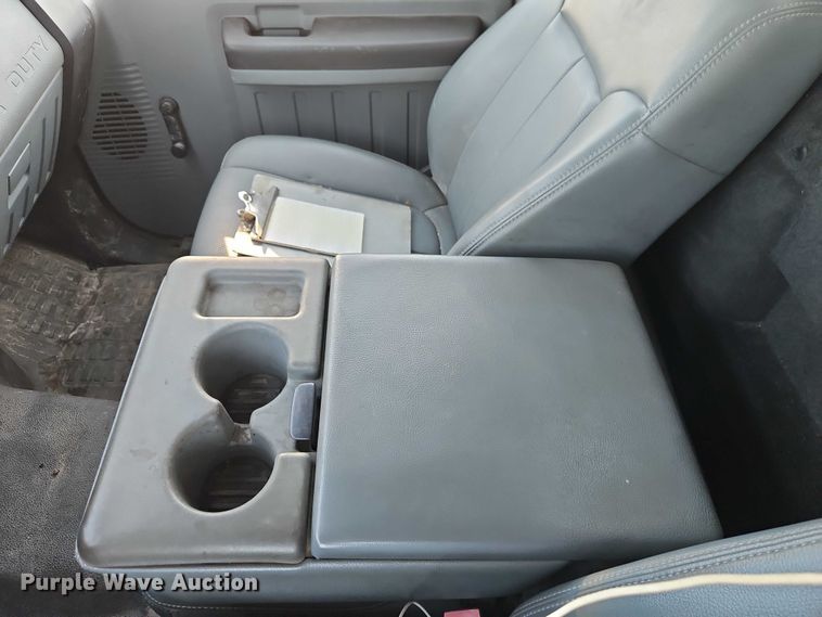 image for item EO4832 2011 Ford F350 Super Duty  utility bed pickup truck