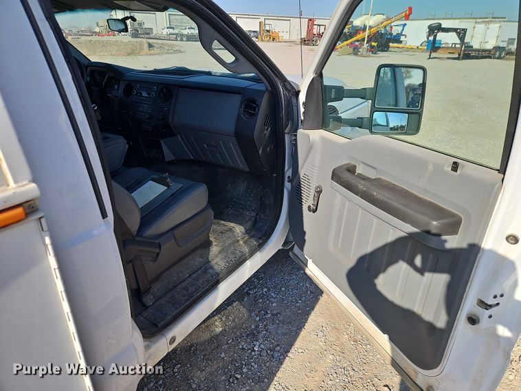 image for item EO4832 2011 Ford F350 Super Duty  utility bed pickup truck