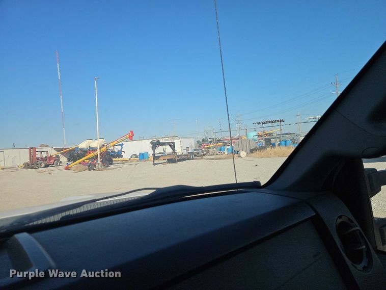 image for item EO4832 2011 Ford F350 Super Duty  utility bed pickup truck