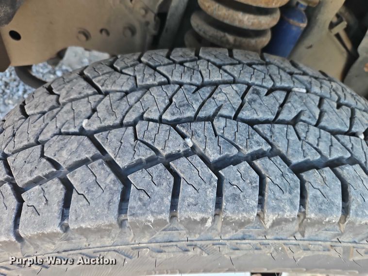 image for item EO4832 2011 Ford F350 Super Duty  utility bed pickup truck