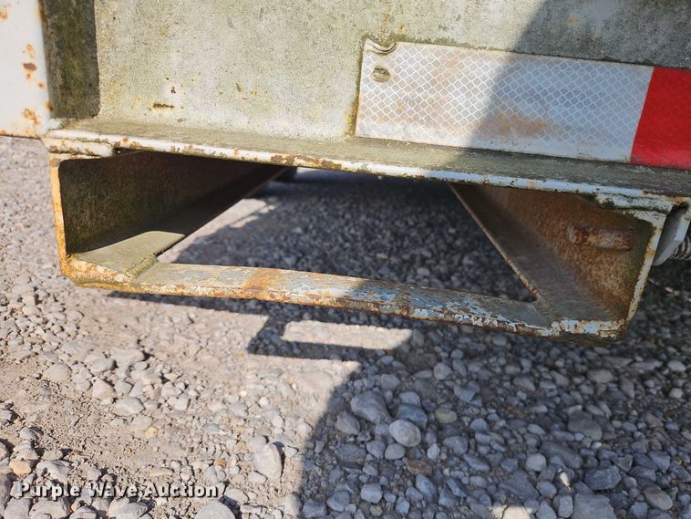 image for item EO4833 2006 K & K Trailers  utility trailer