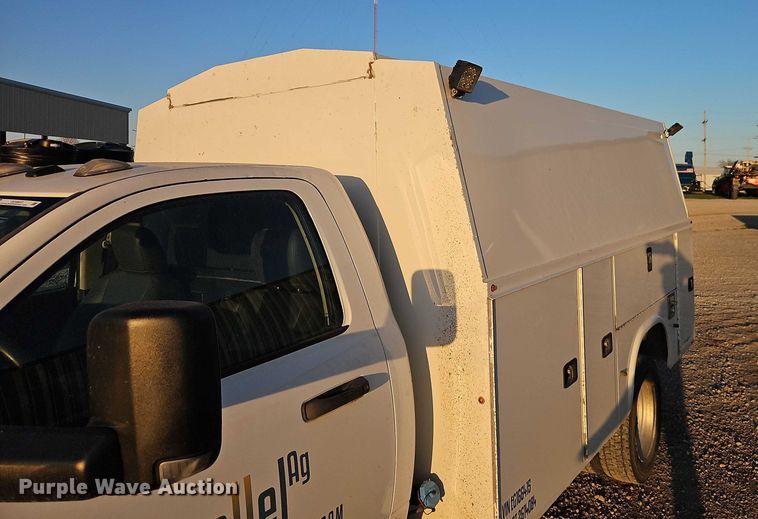 image for item EO4837 2014 RAM 5500 utility / service truck