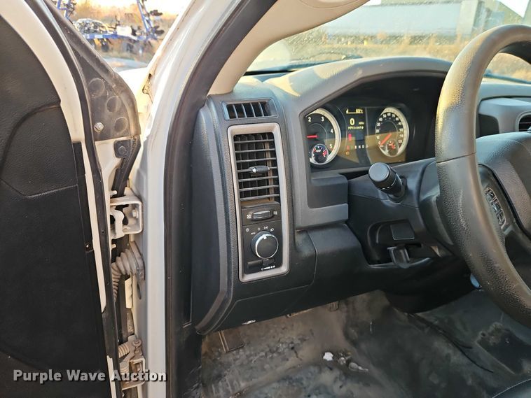 image for item EO4837 2014 RAM 5500 utility / service truck