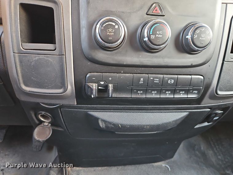 image for item EO4837 2014 RAM 5500 utility / service truck