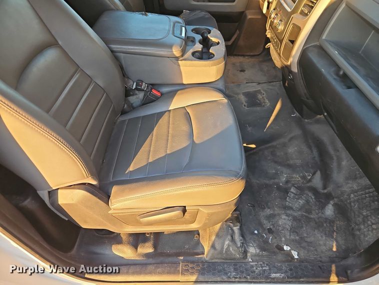 image for item EO4837 2014 RAM 5500 utility / service truck