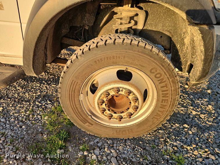 image for item EO4837 2014 RAM 5500 utility / service truck