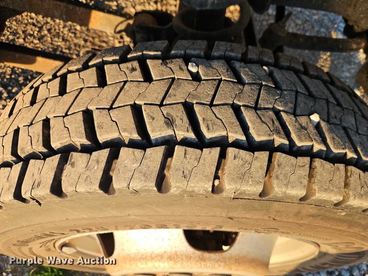 image for item EO4837 2014 RAM 5500 utility / service truck