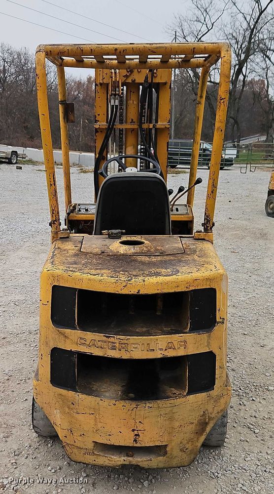 image for item EO4838 Towmotor T50 forklift