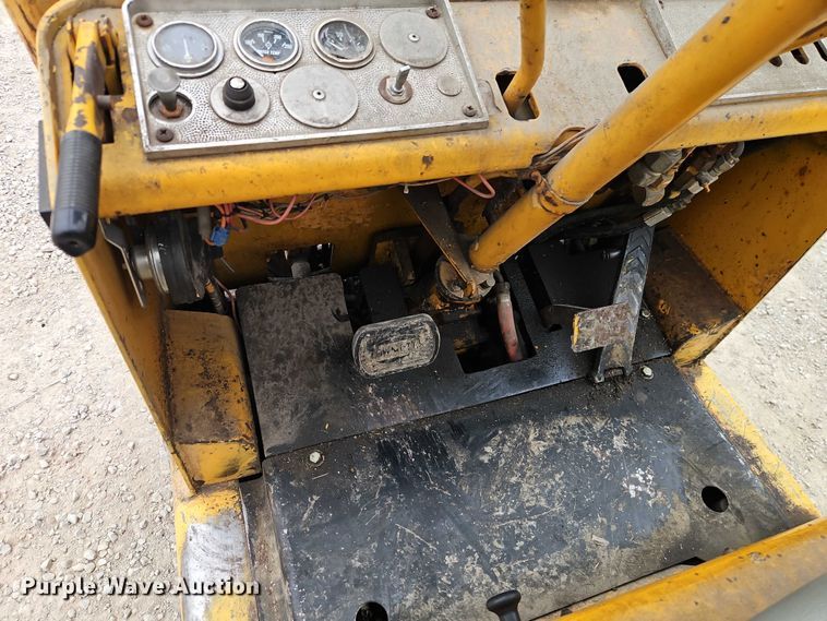 image for item EO4838 Towmotor T50 forklift