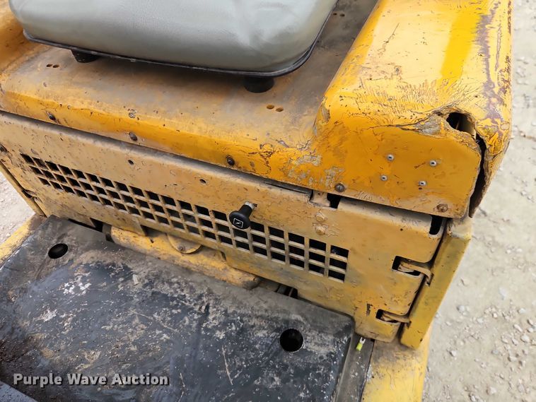 image for item EO4838 Towmotor T50 forklift